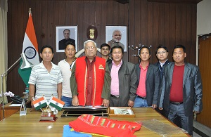 The Governor of Arunachal Pradesh PB Acharya with the members of Donyi Polo Dharam Kalyan Vikash Sanstha at Raj Bhavan on 15th March2017.